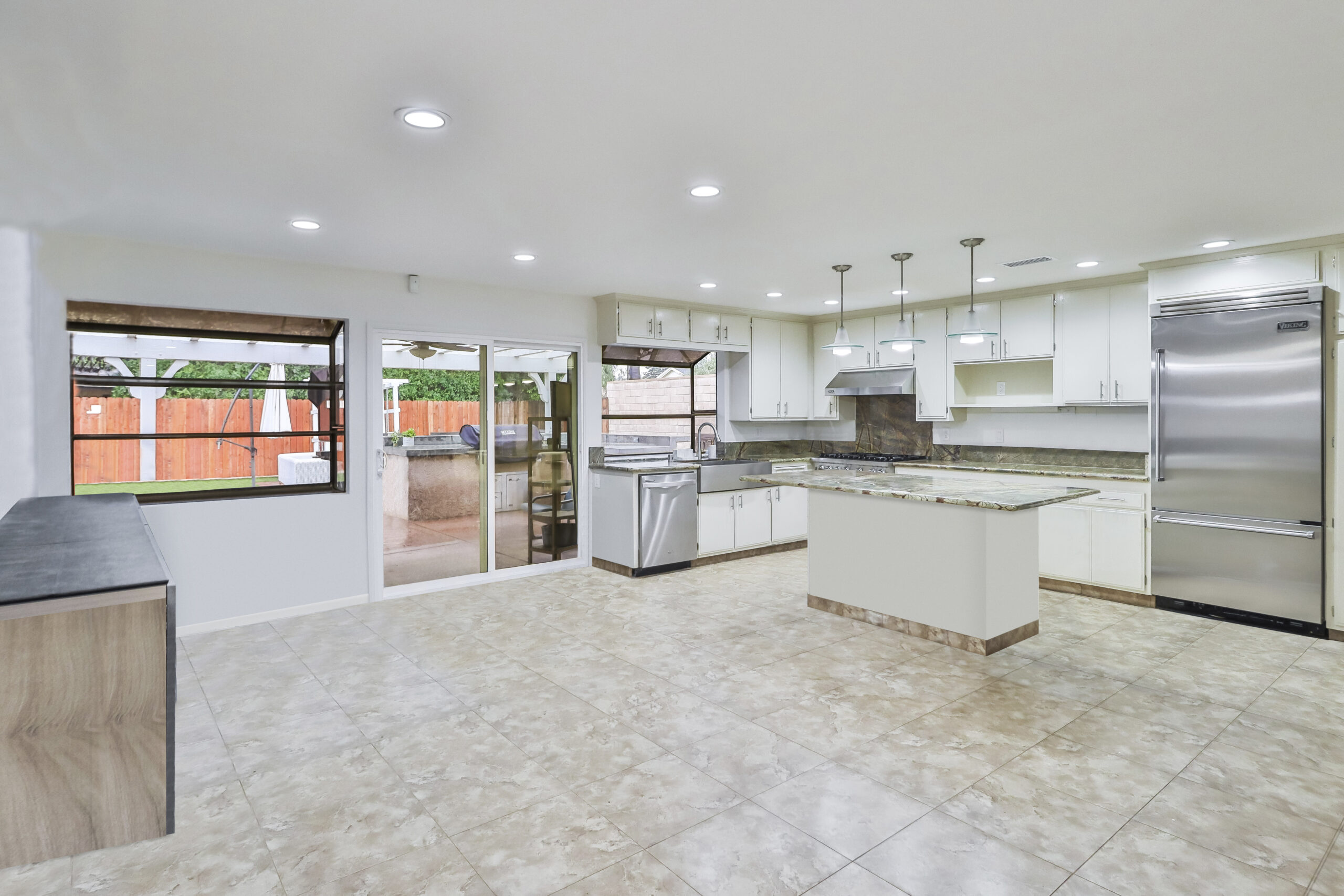 dKitchen and Family1 dKitchen and Family1